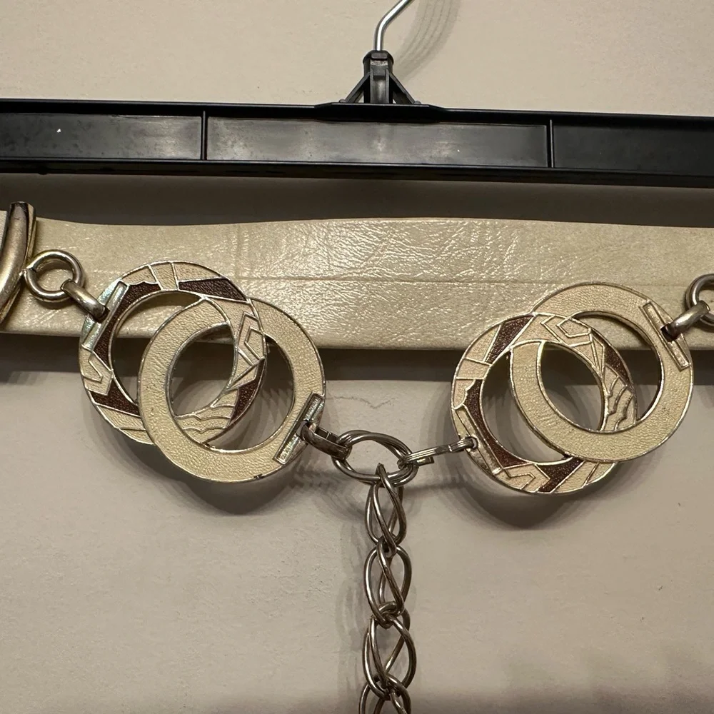Vintage 80’s Gold Chain Accent Belt Size M/L
